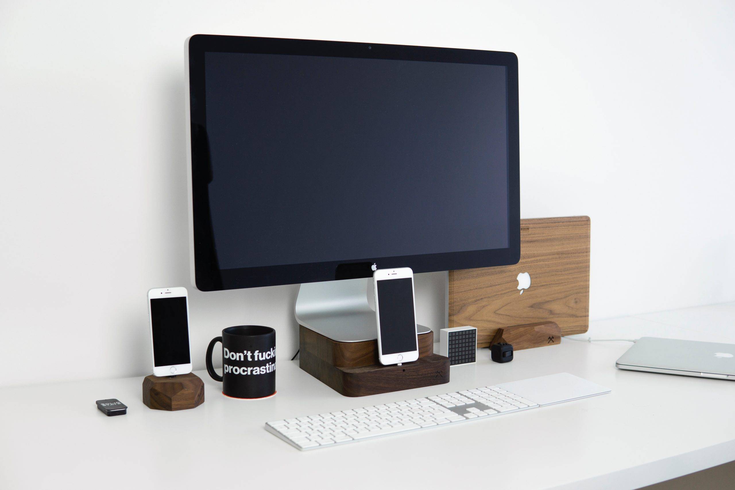 how to improve productivity - desk setup
