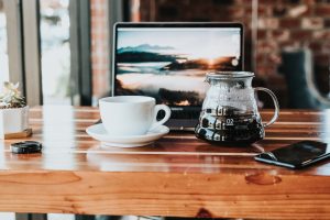 7 Remote Working Hacks to Stay Motivated And Productive Anywhere