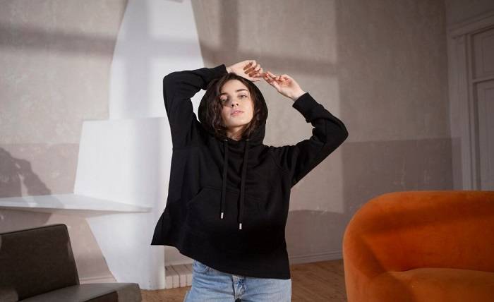 Essentials Hoodie: A Must-Have for Every Wardrobe Screenshot 6 9