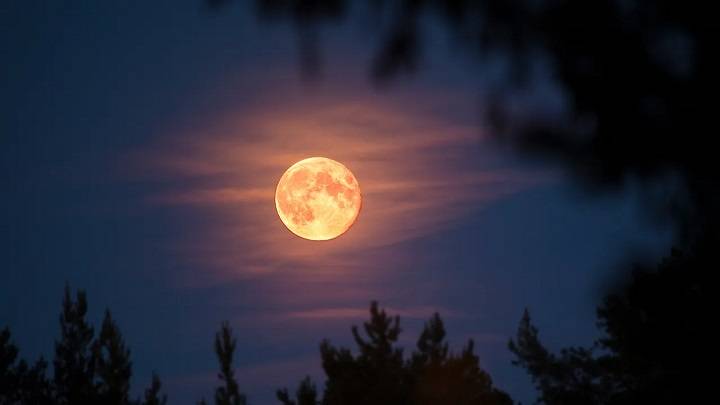 Unveiling the Mystical Beauty of the Full Moon in October 2021 Unveiling the Mystical Beauty of the Full Moon in October 2021