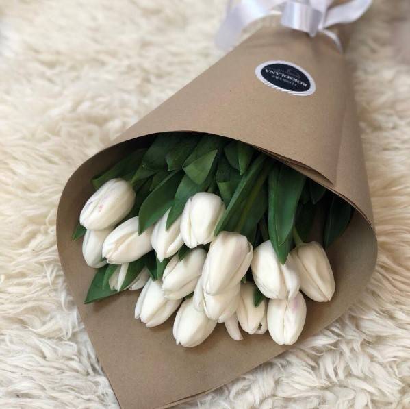Occasions for Giving Tulip Bouquets in Dubai1