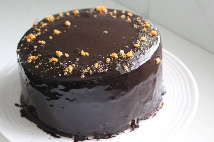 how to glaze cake with ganache 1704375618