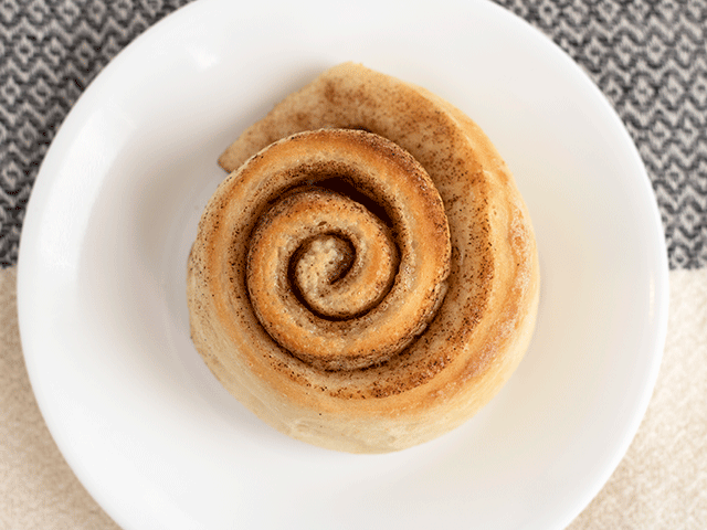 Mastering the Art of Sourdough Discard Cinnamon Roll Baking