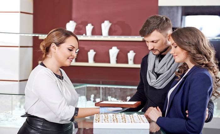 Could Virtual Diamond Shopping Replace the Traditional Jewelry Store? 9