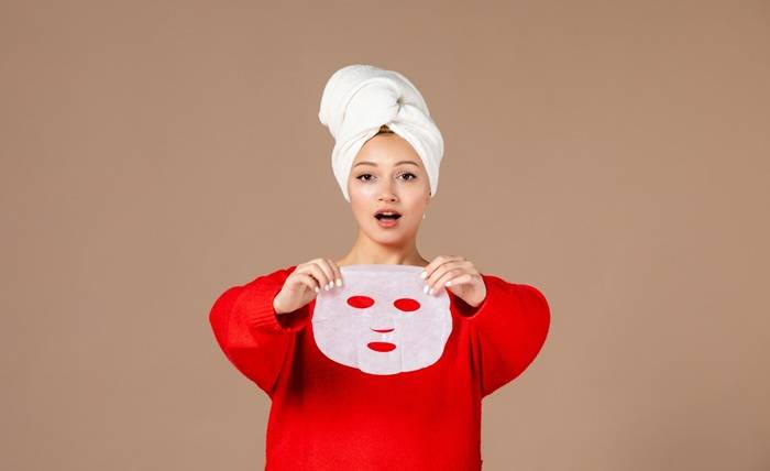 Revolutionizing Skincare: The Benefits of Using an LED Face Mask 13