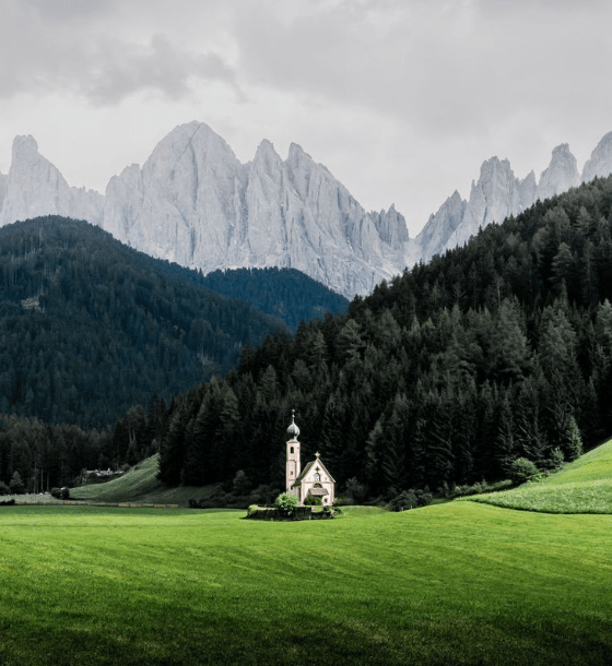 Best Hiking Trails in the Dolomites (Northern Italy) Screenshot 7 3