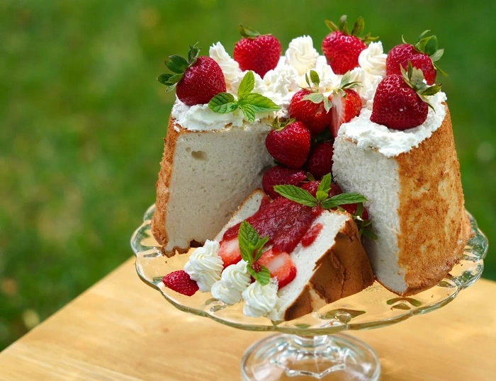 Types of Angel Food Cake Pans 1