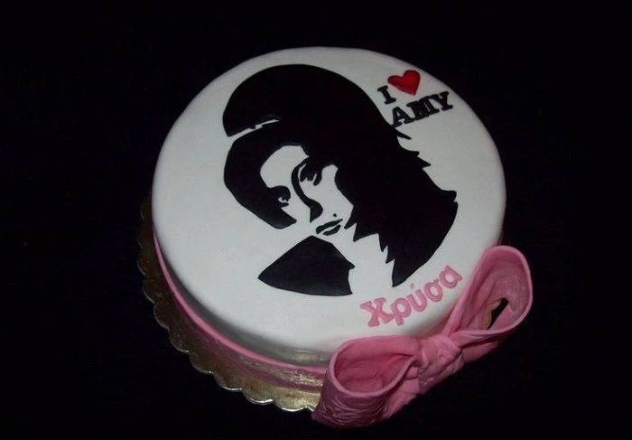 What Is the Amy Winehouse Corpse Cake 1