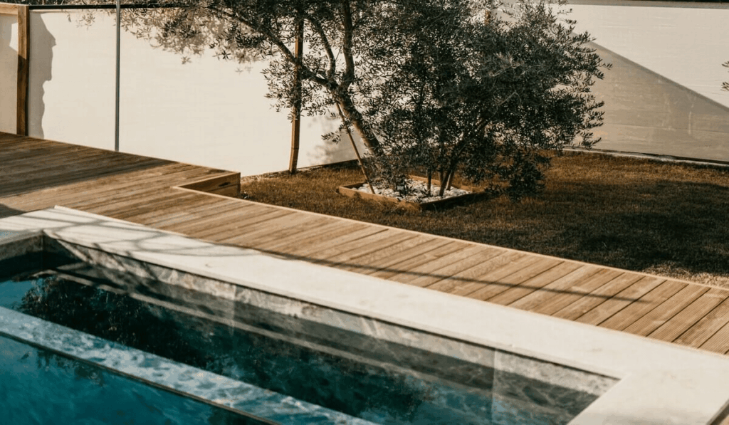 Why Composite Decking is Ideal For Pool Surrounds and Wet Areas