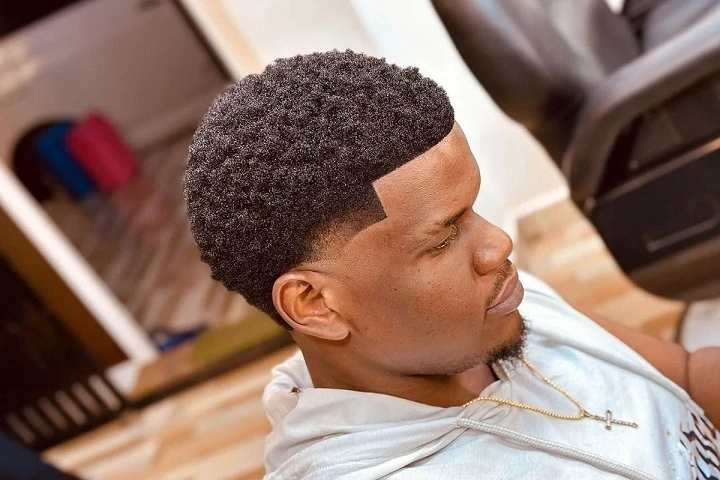 Mid Taper Fade: The Clean, Modern, and Stylish Men’s Hairstyle mid taper fade