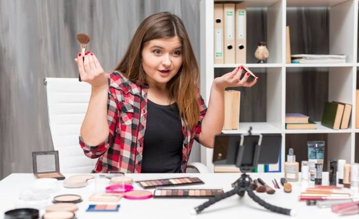 Why Professional Makeup Education Is the First Step Towards a Successful Beauty Career Why Professional Makeup Education Is the First Step Towards a Successful Beauty Career