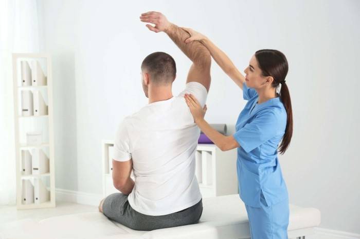 Physiatrist vs Physical Therapist difference
