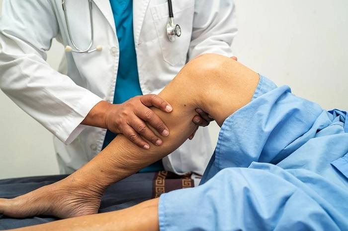 What Conditions does a Physiatrist treat